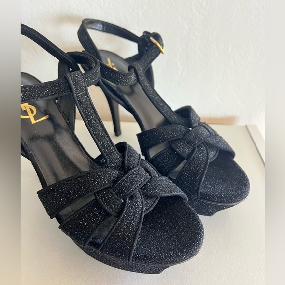 YSL tribute platform - Picture 5 of 12